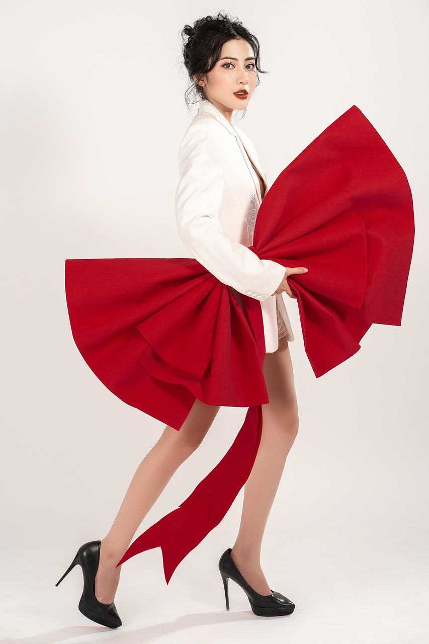 Online Dating Secrets and Success Stories