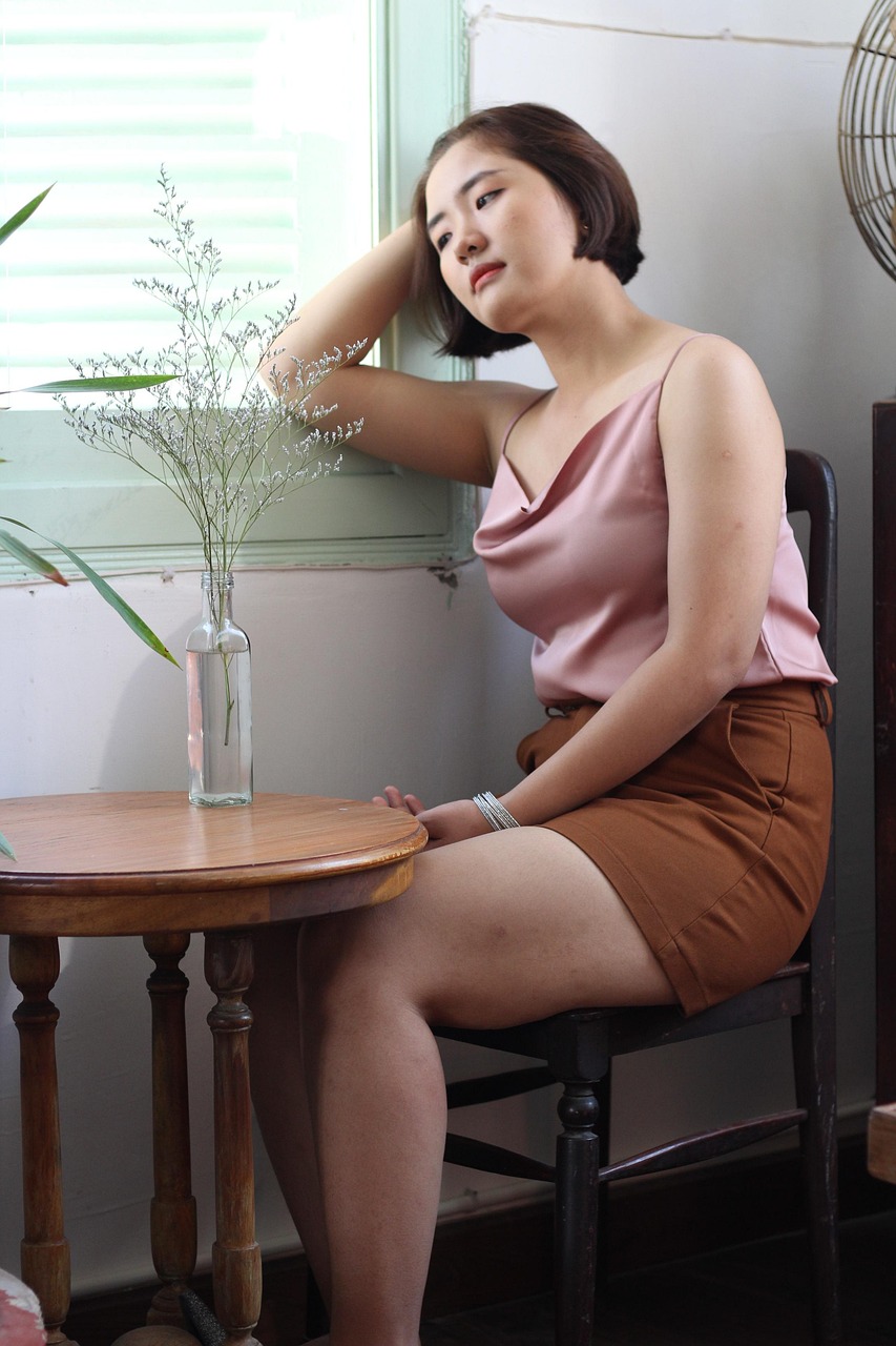 Mastering the Art of Subtle Flirting A Guide to Effortless Attraction