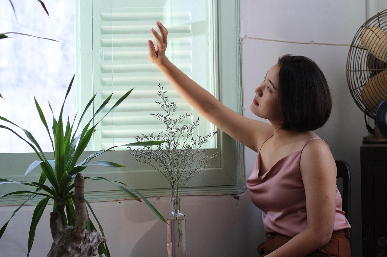 Swiping Right on Safety: A Humorous Guide to Transitioning from Catfish Detection to Meeting in Real Life