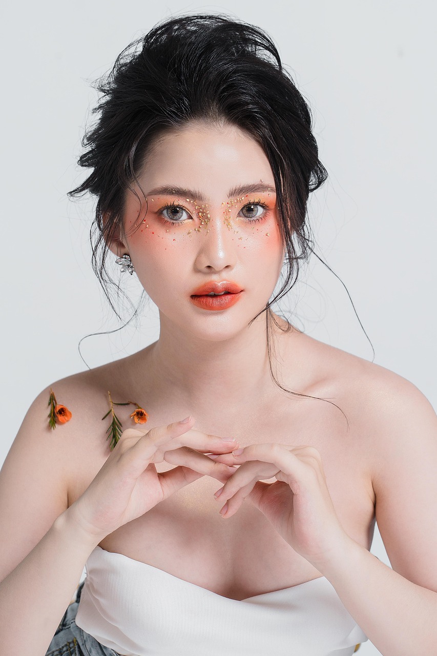 Navigating Unexpected Online Relationships