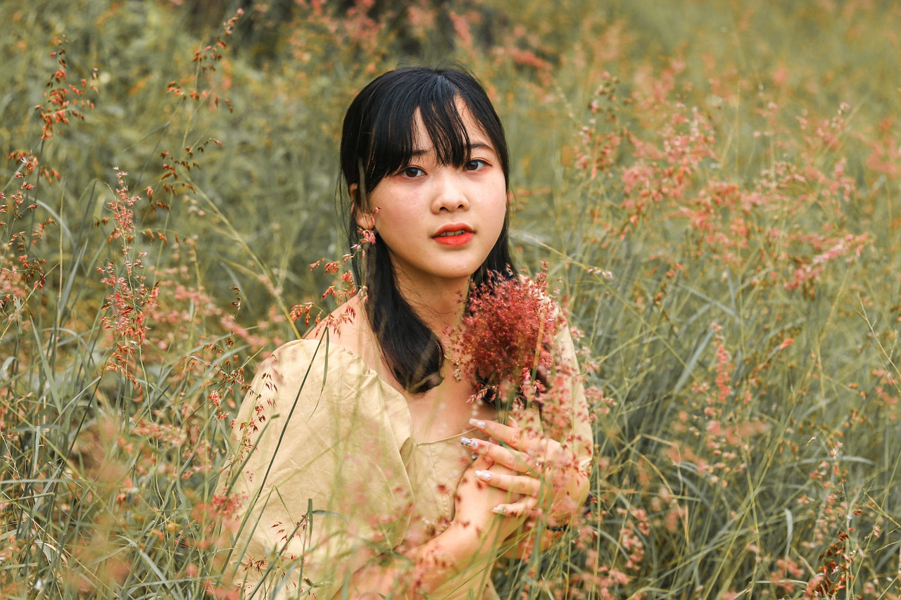 Love in the Digital Age: Surprising Online Relationships