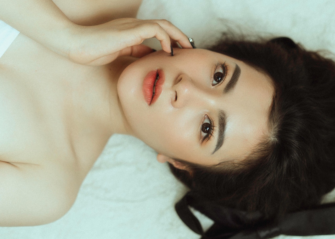 What Nobody Tells You About Relationships Through Screens For People Who Love Chatting