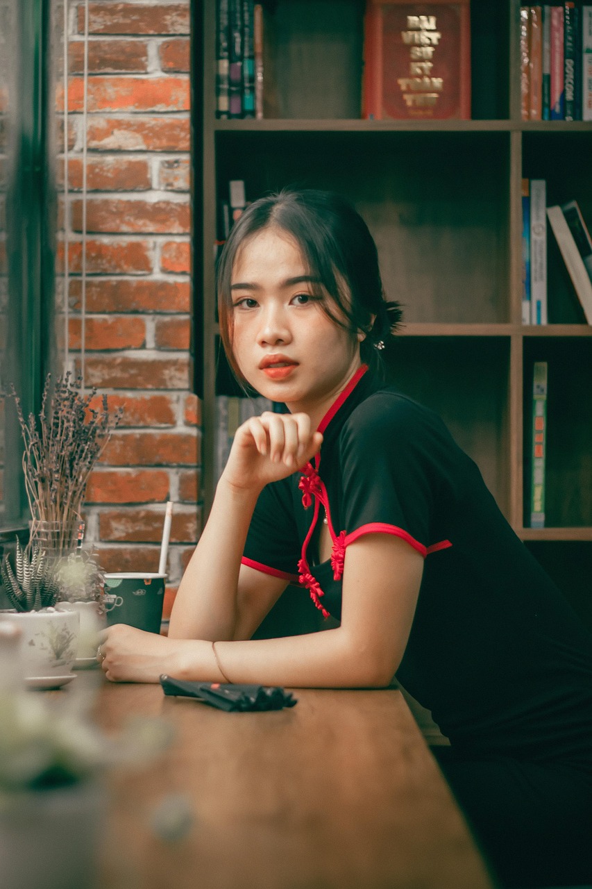 Why Laughter is Key to Online Chemistry A Delightfully Ironic Exploration