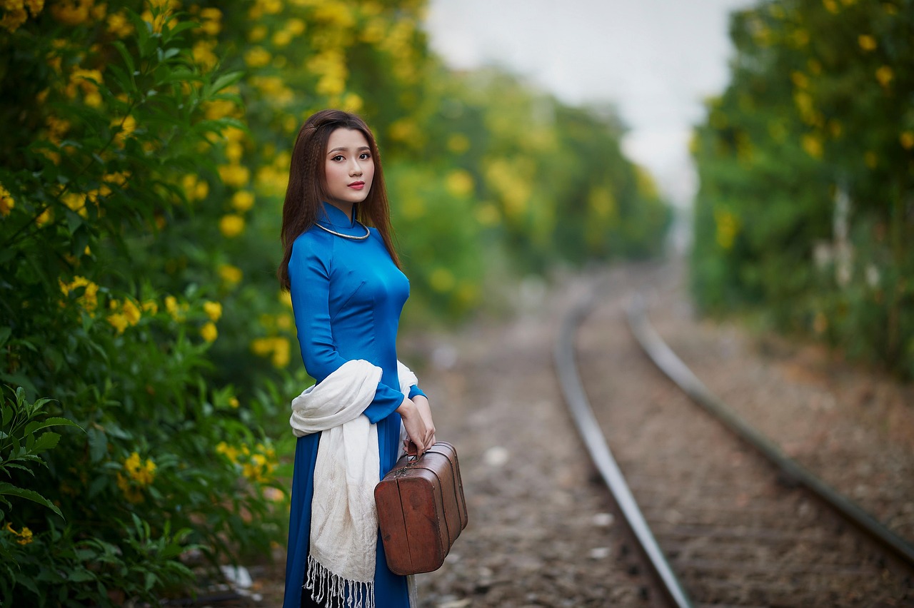 The Funniest Misunderstandings in Late-Night Flirting